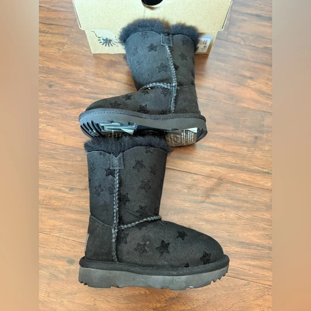 UGG Bailey Button II Stars Classic Boots-Black Size 6